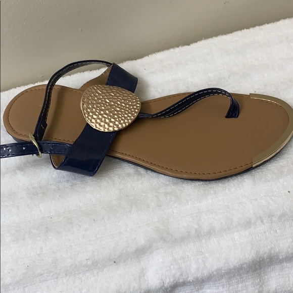 open toe sandal - Picture 2 of 3